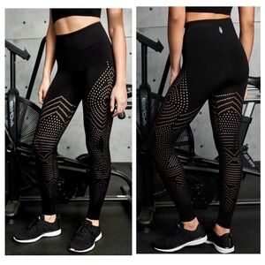 NWOT. Free People Movement Ecology Cutout Design Leggings. Medium